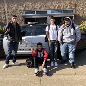 Meet your Posher, Gio